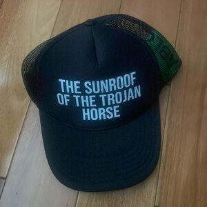 The sunroof of the Trojan horse hat